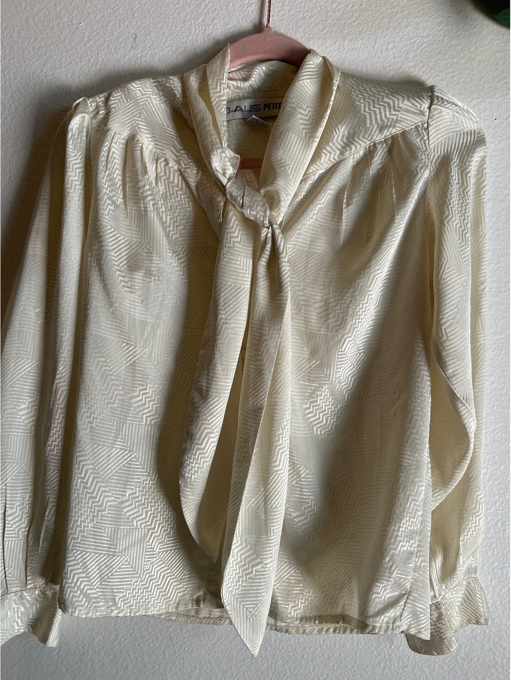 Claus Petites Ivory Textured Polyester Blouse with Tie Neck, Size 4 Petite